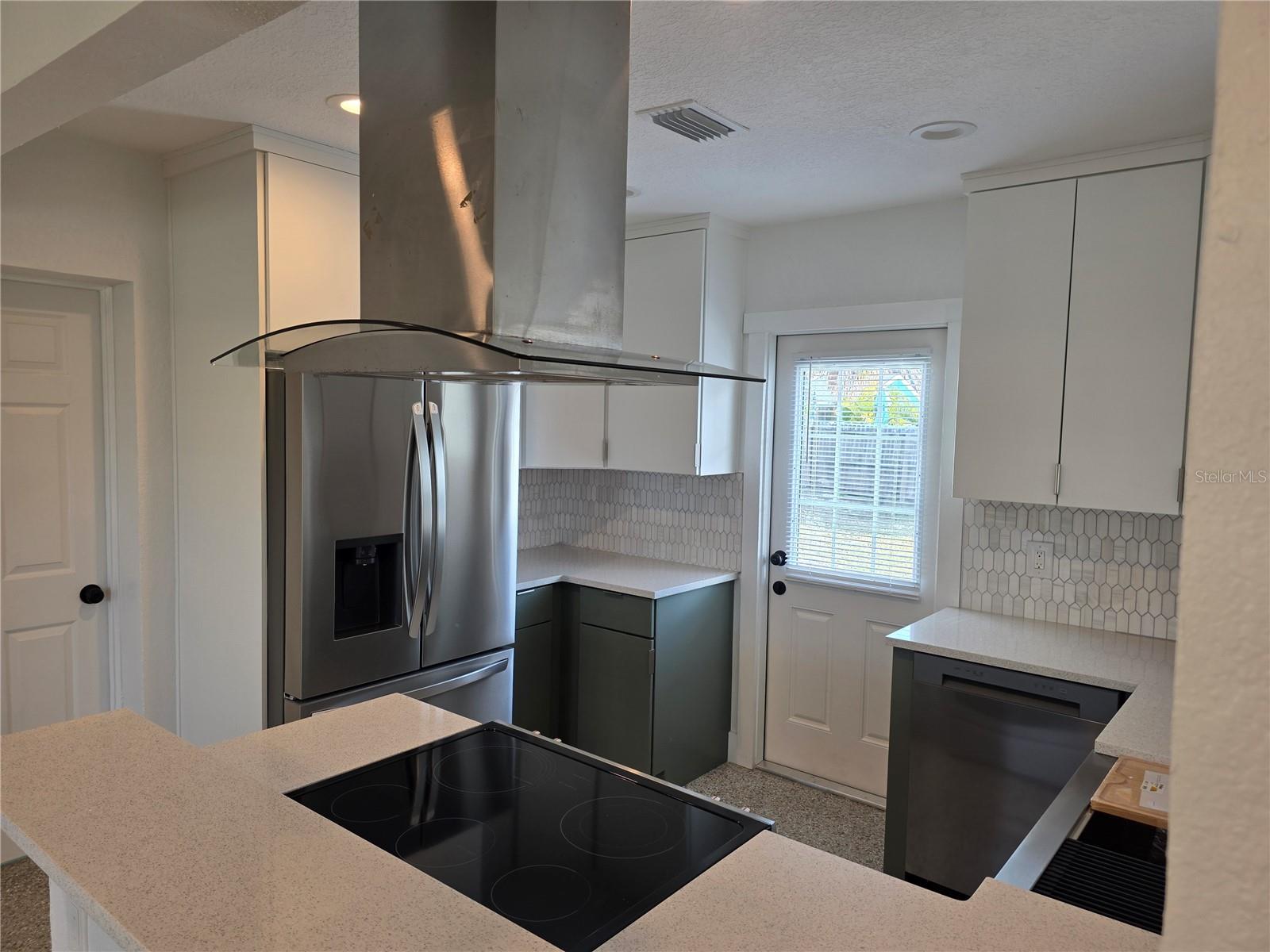 ST PETERSBURG BEACH NORTH UNIT 3 - Residential Lease