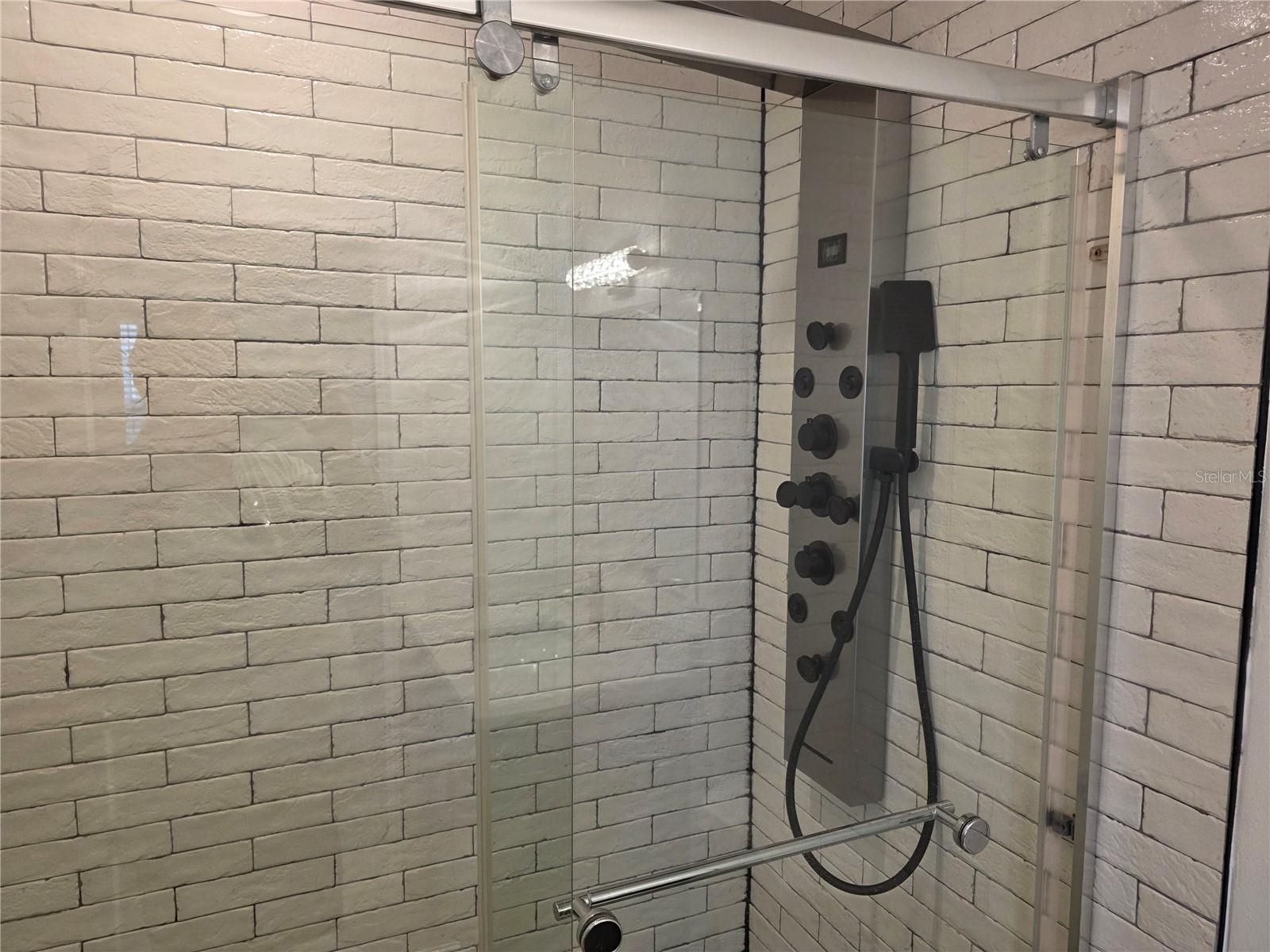 ST PETERSBURG BEACH NORTH UNIT 3 - Residential Lease