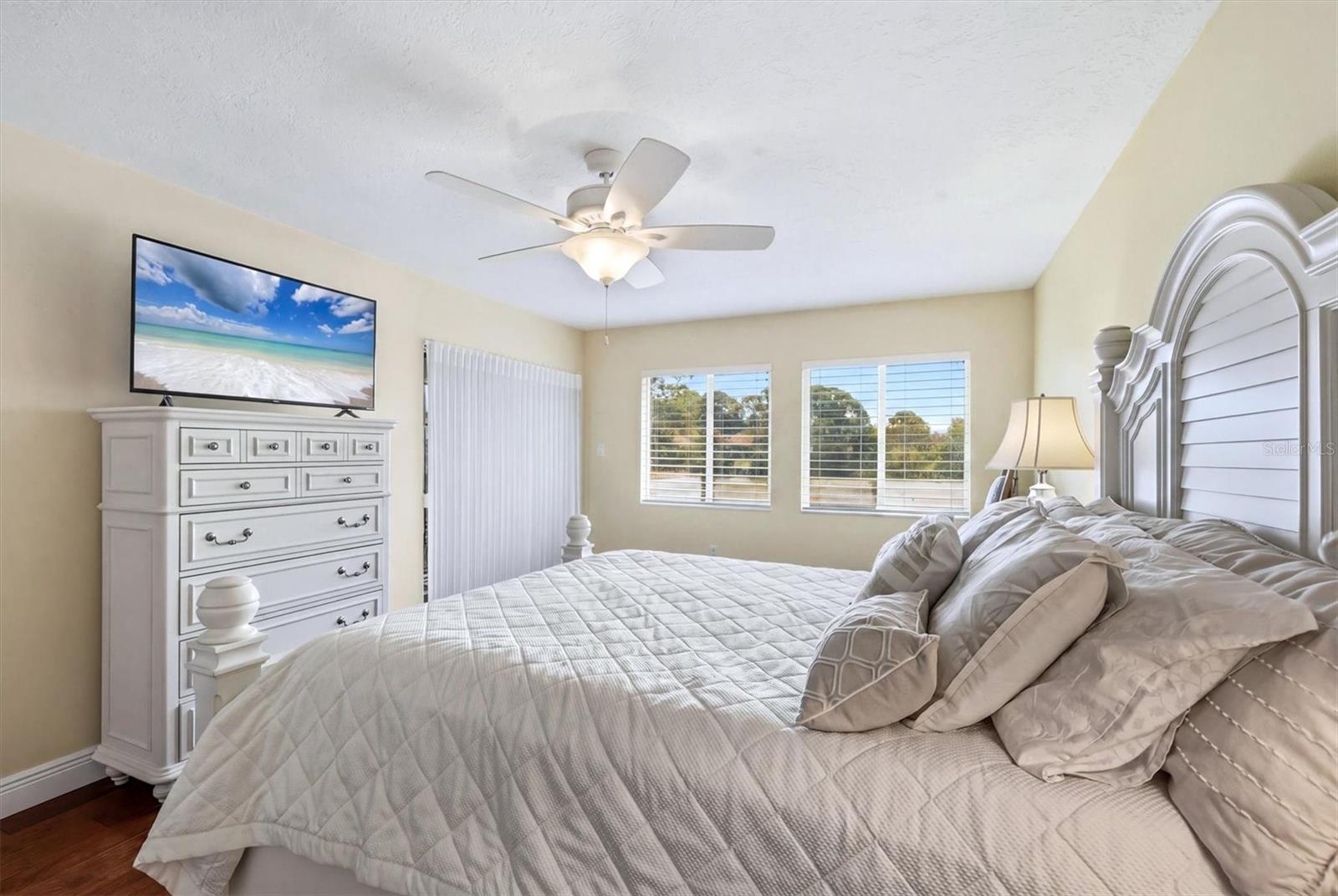 VILLAGE LAKE / THE MEADOWS - Residential
