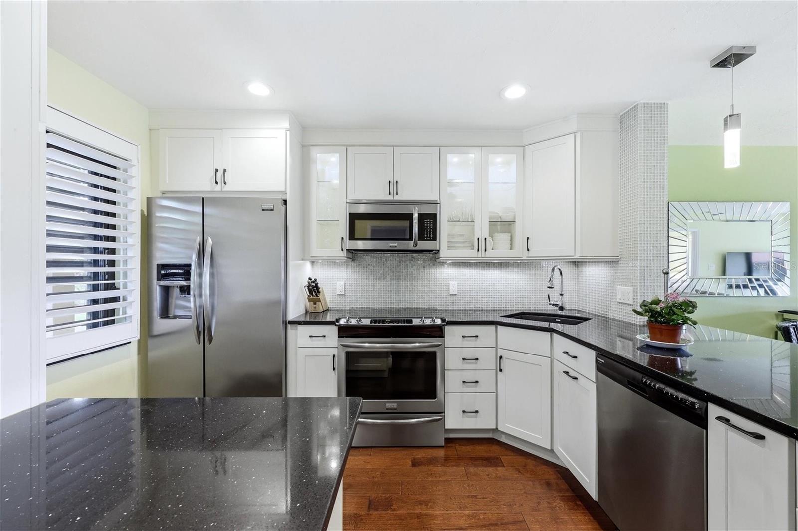 VILLAGE LAKE / THE MEADOWS - Residential