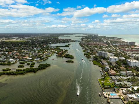 A home in SARASOTA