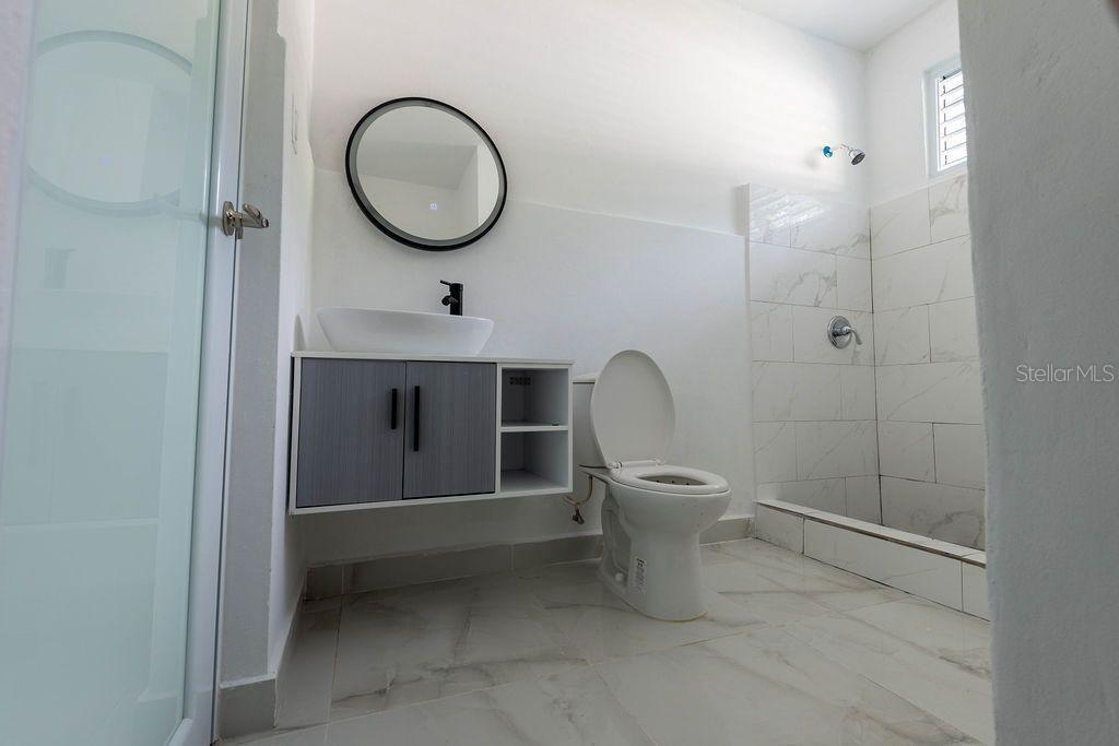 URN ANTON SANTI - Residential