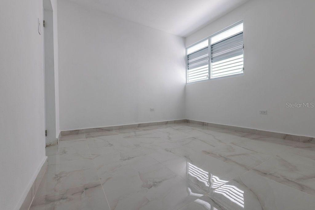 URN ANTON SANTI - Residential