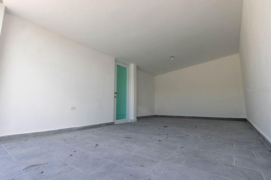 URN ANTON SANTI - Residential