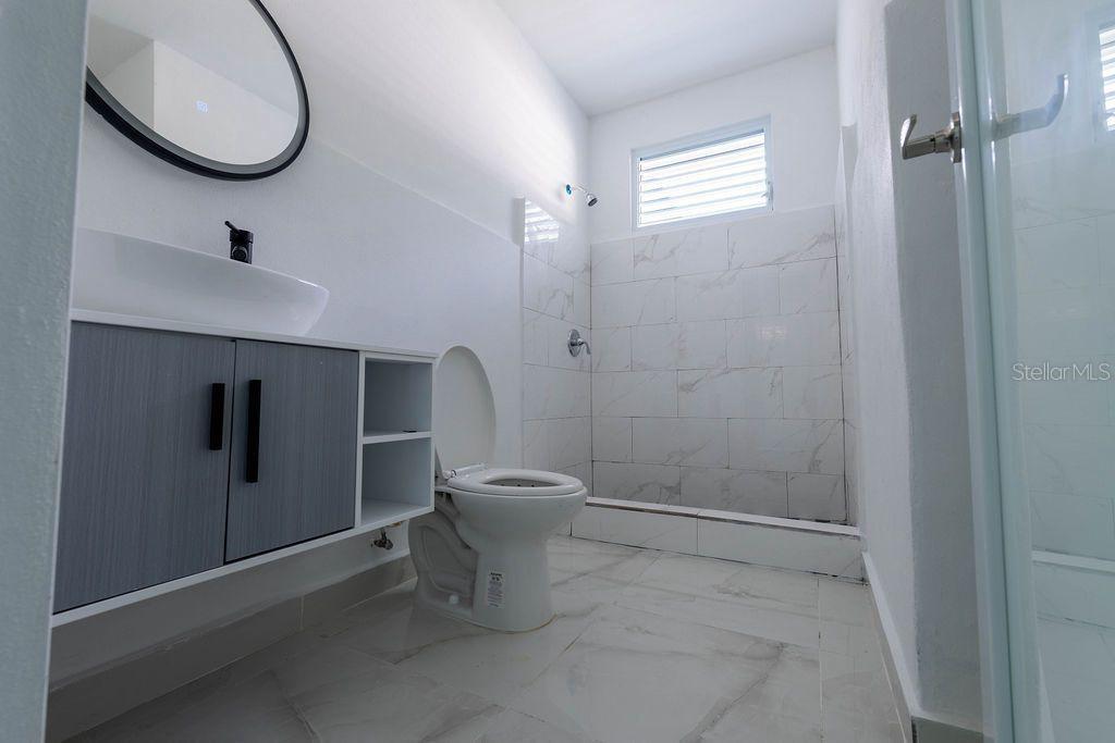 URN ANTON SANTI - Residential