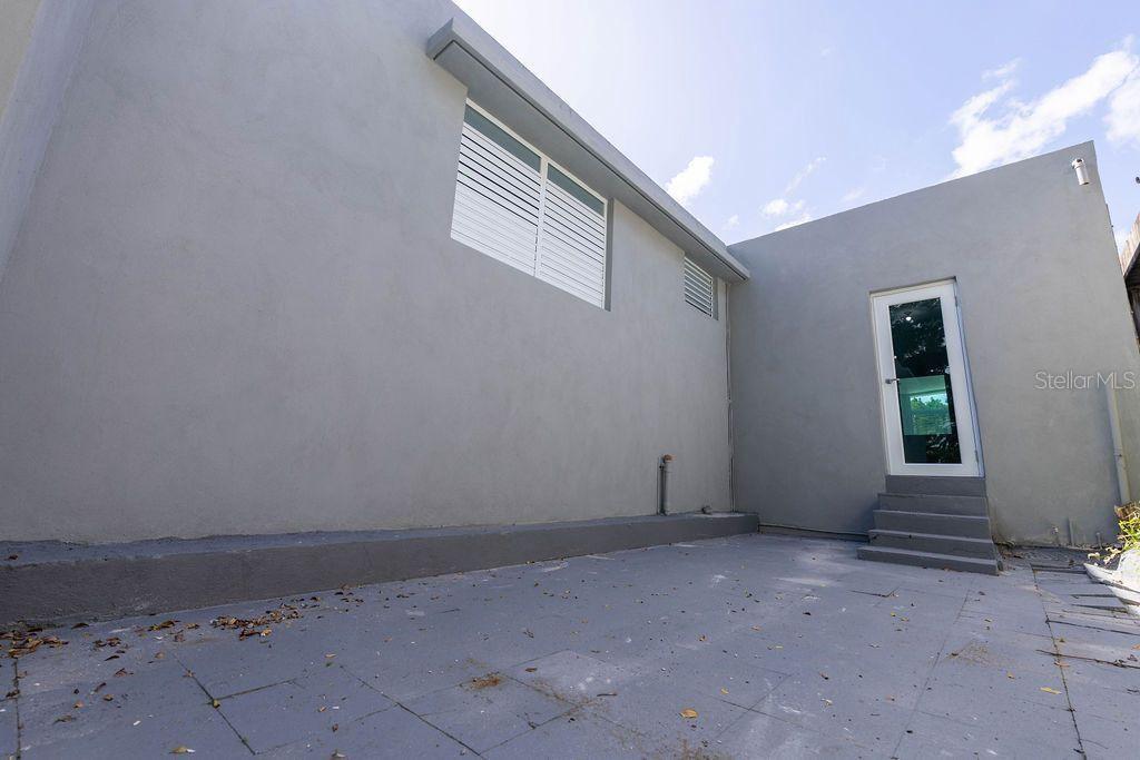 URN ANTON SANTI - Residential