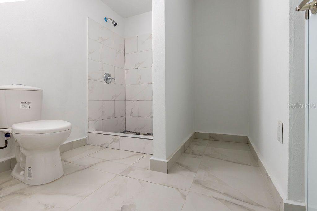 URN ANTON SANTI - Residential