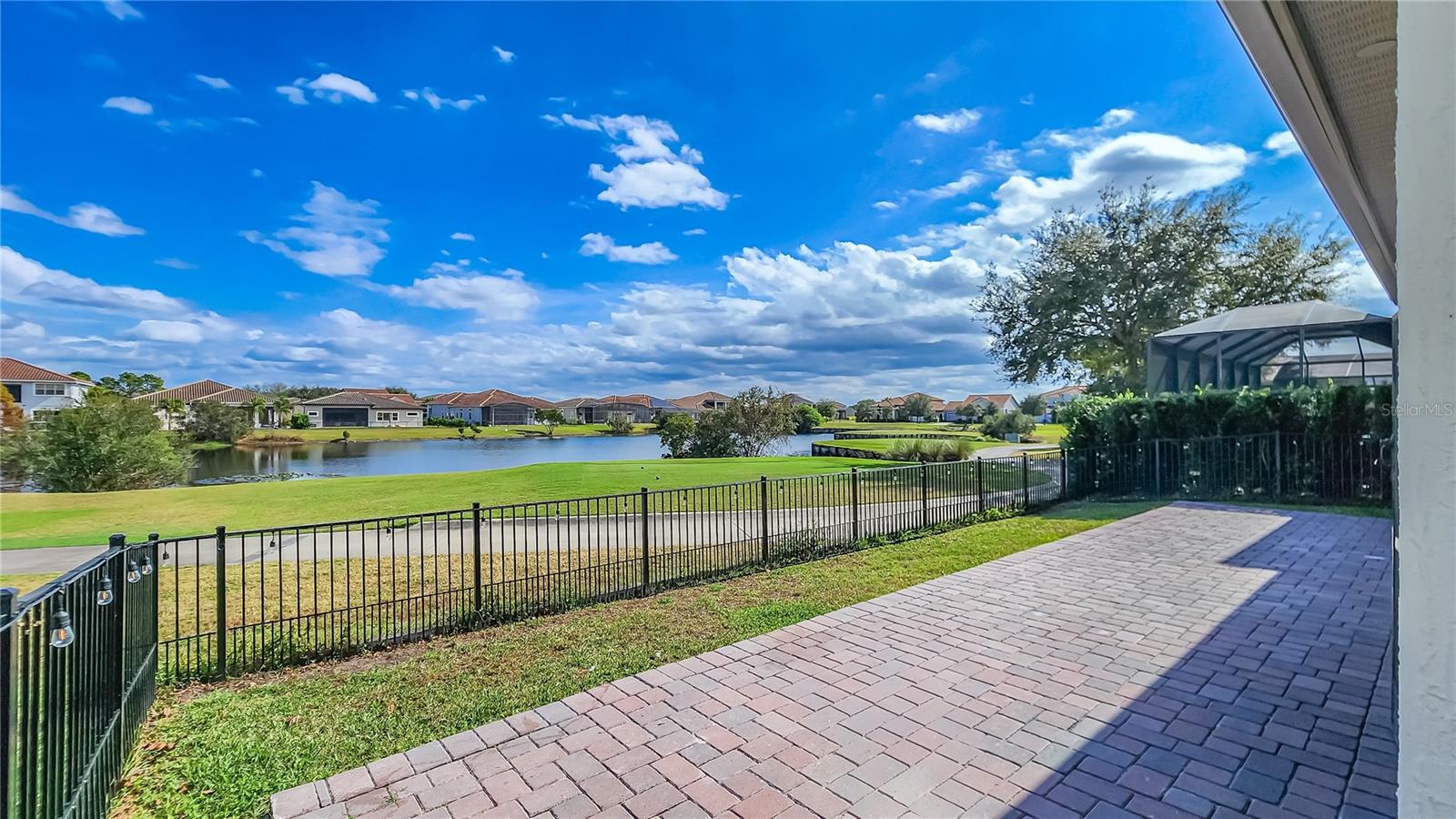 EAGLE CREEK VILLAGE - Residential