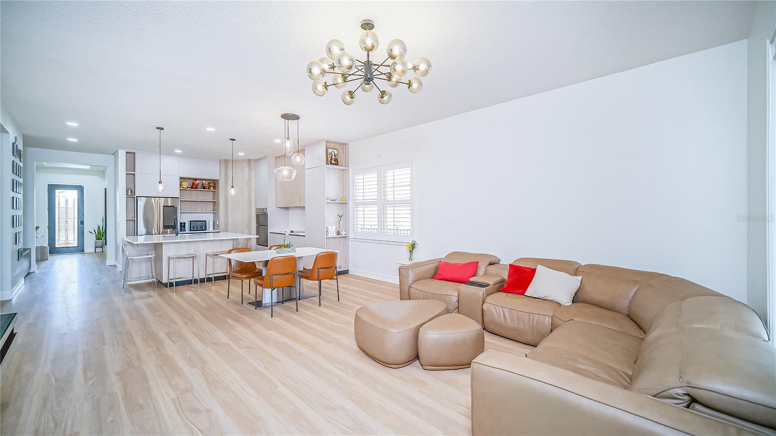 EAGLE CREEK VILLAGE - Residential