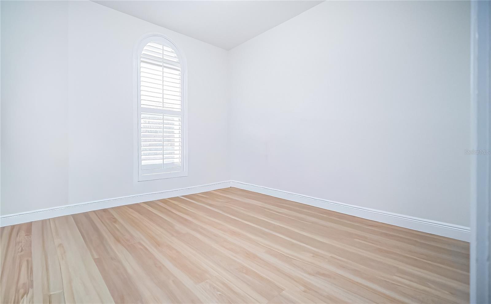 EAGLE CREEK VILLAGE - Residential