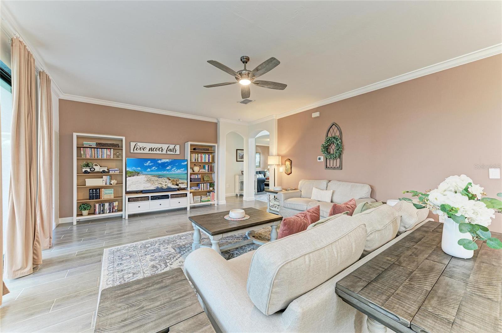 LORRAINE LAKES - Residential