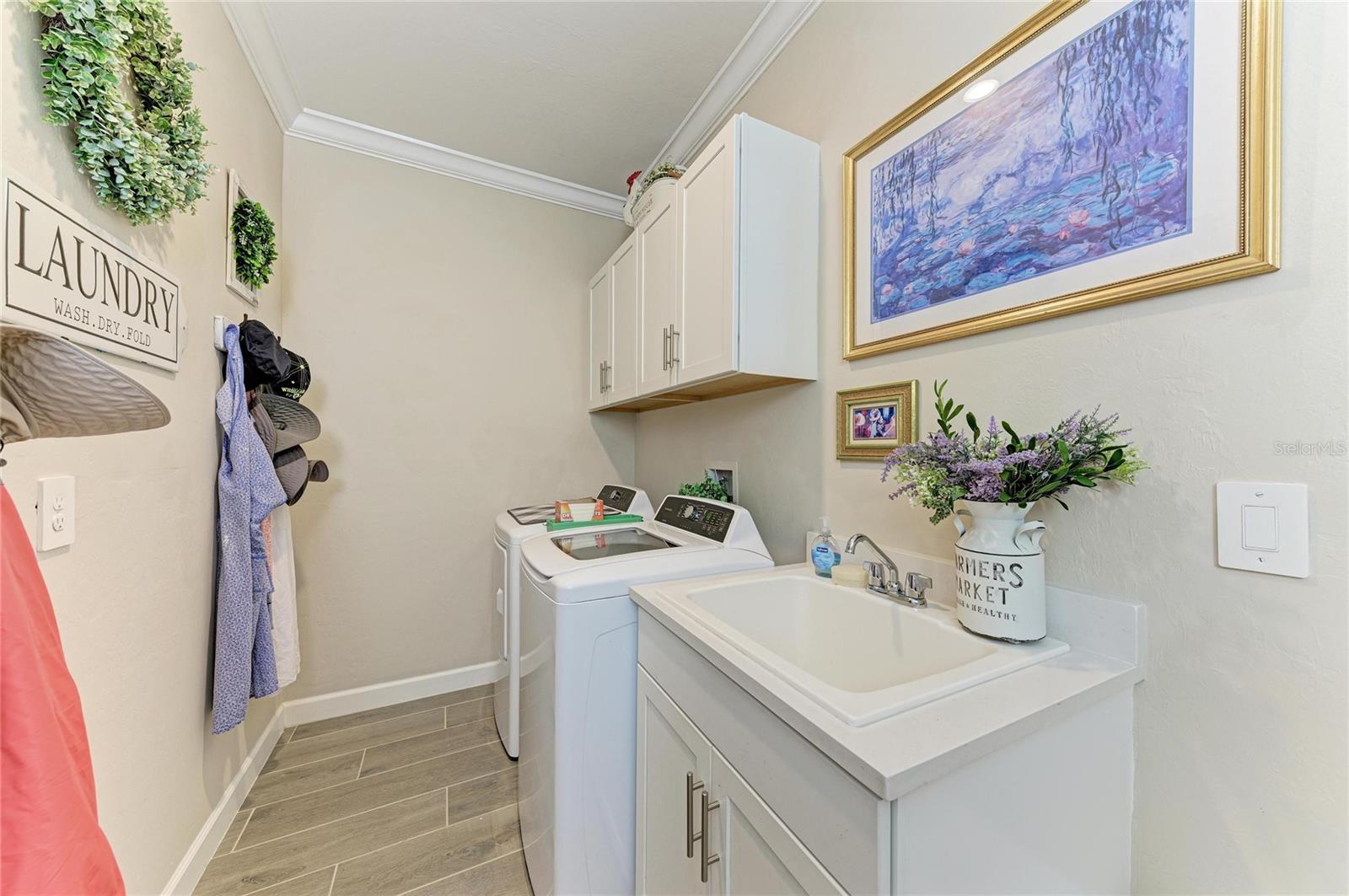 LORRAINE LAKES - Residential