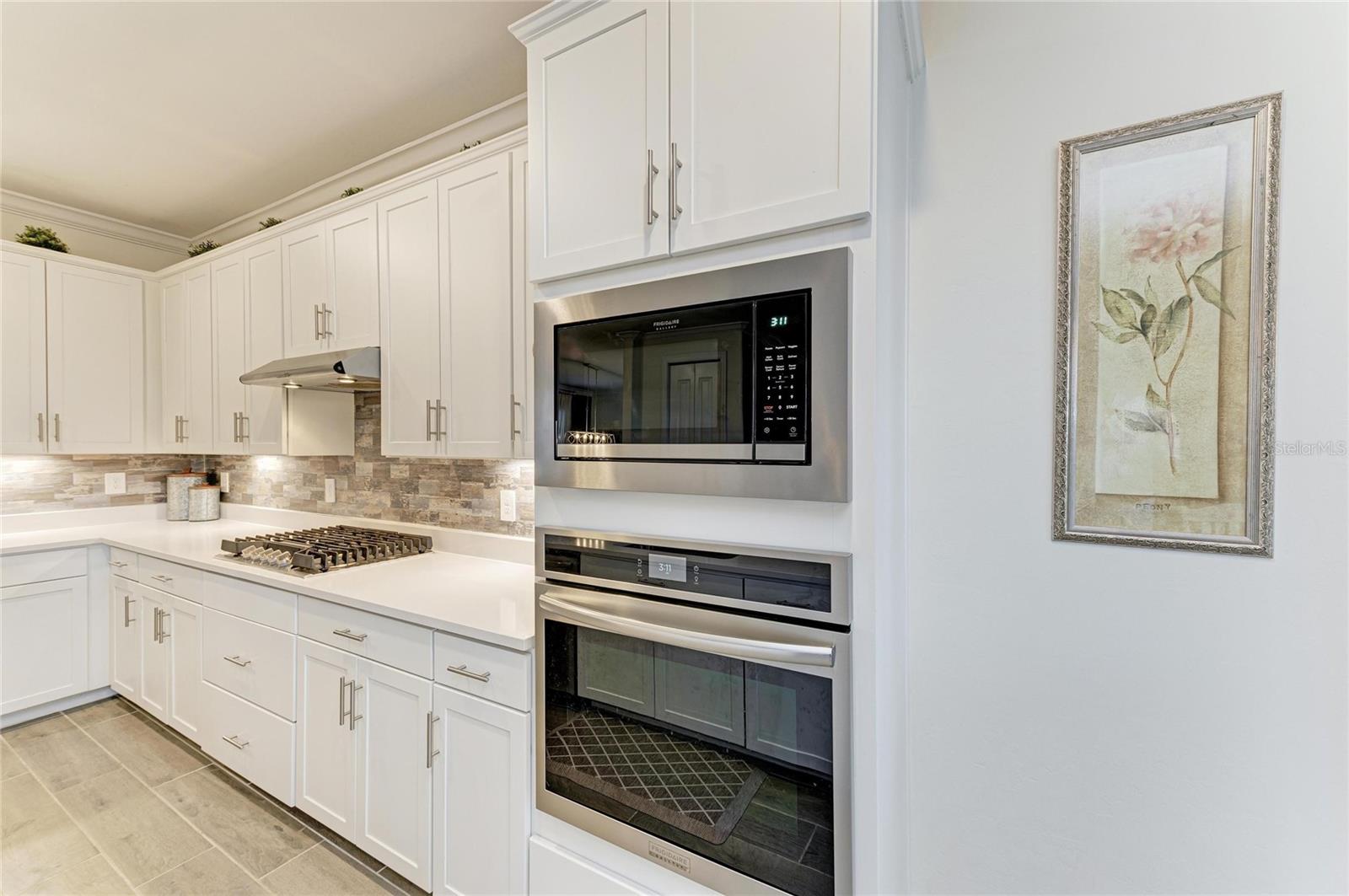 LORRAINE LAKES - Residential