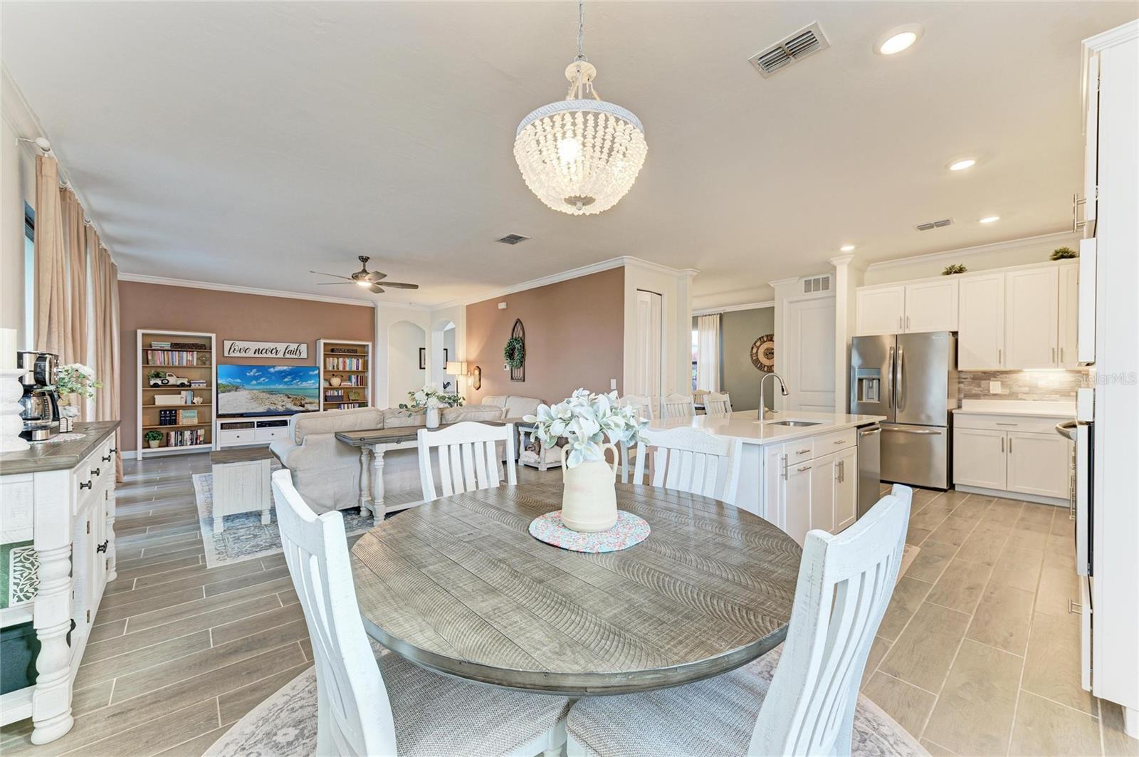 LORRAINE LAKES - Residential