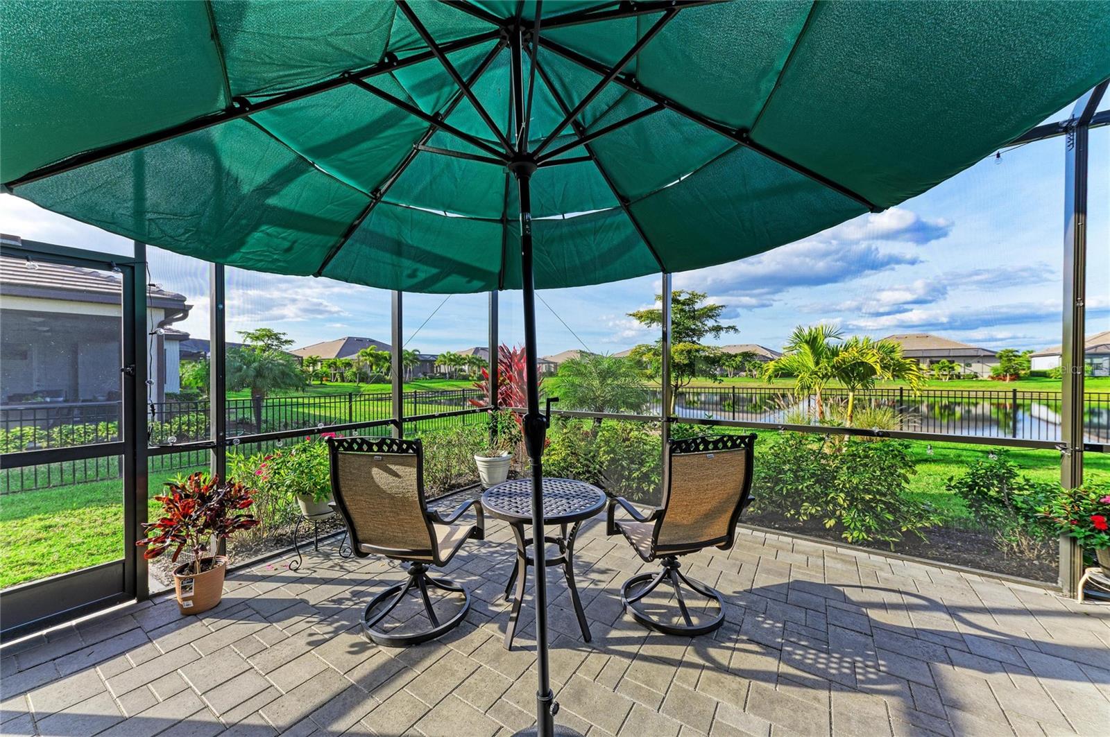 LORRAINE LAKES - Residential