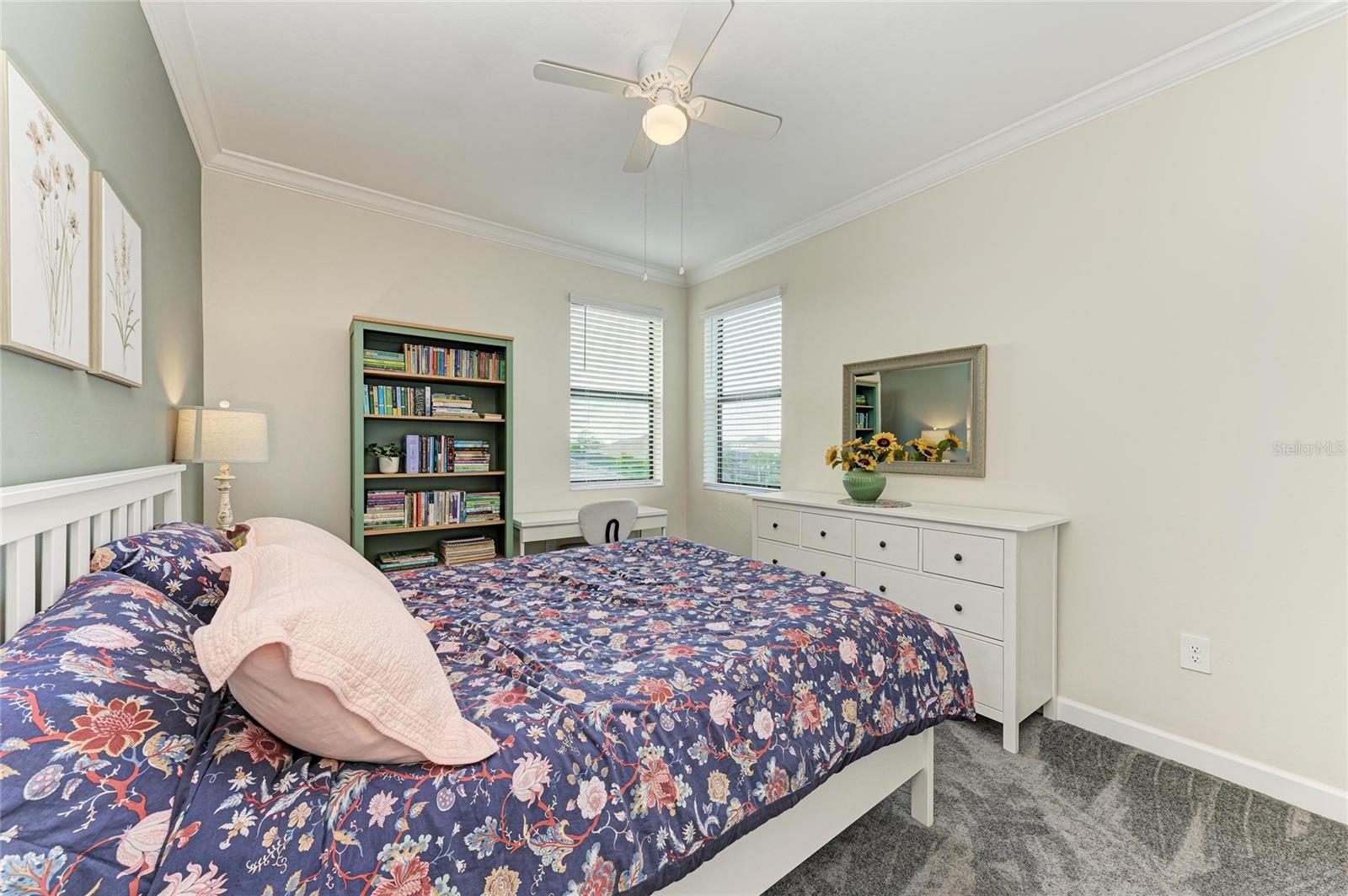 LORRAINE LAKES - Residential