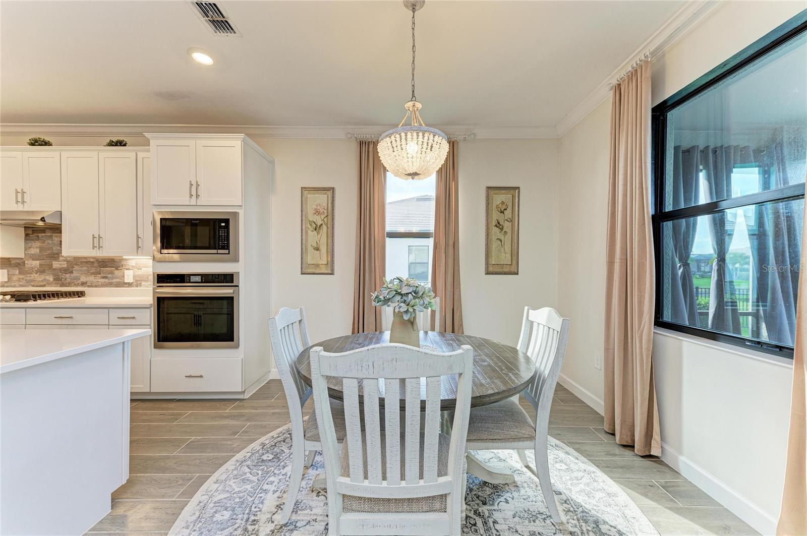 LORRAINE LAKES - Residential