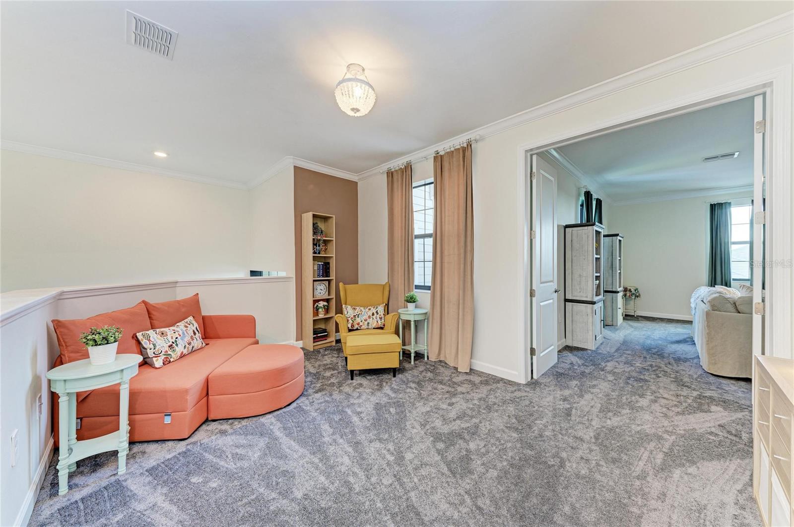 LORRAINE LAKES - Residential