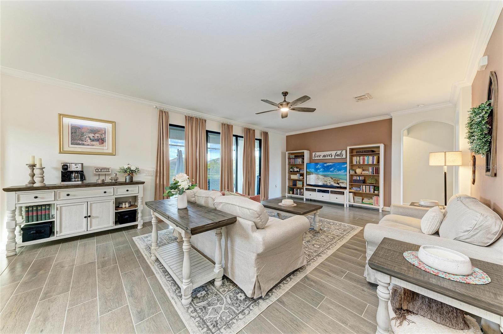 LORRAINE LAKES - Residential