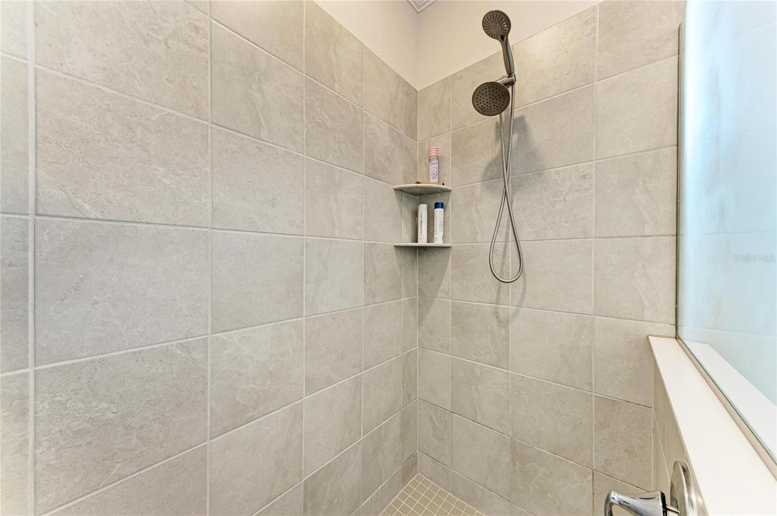 LORRAINE LAKES - Residential