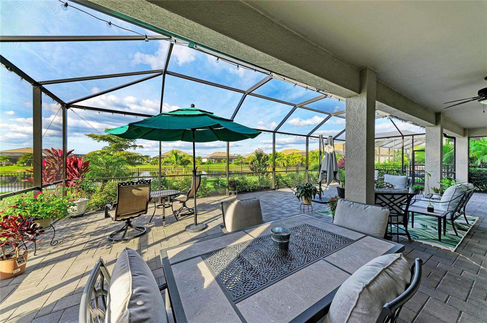 LORRAINE LAKES - Residential