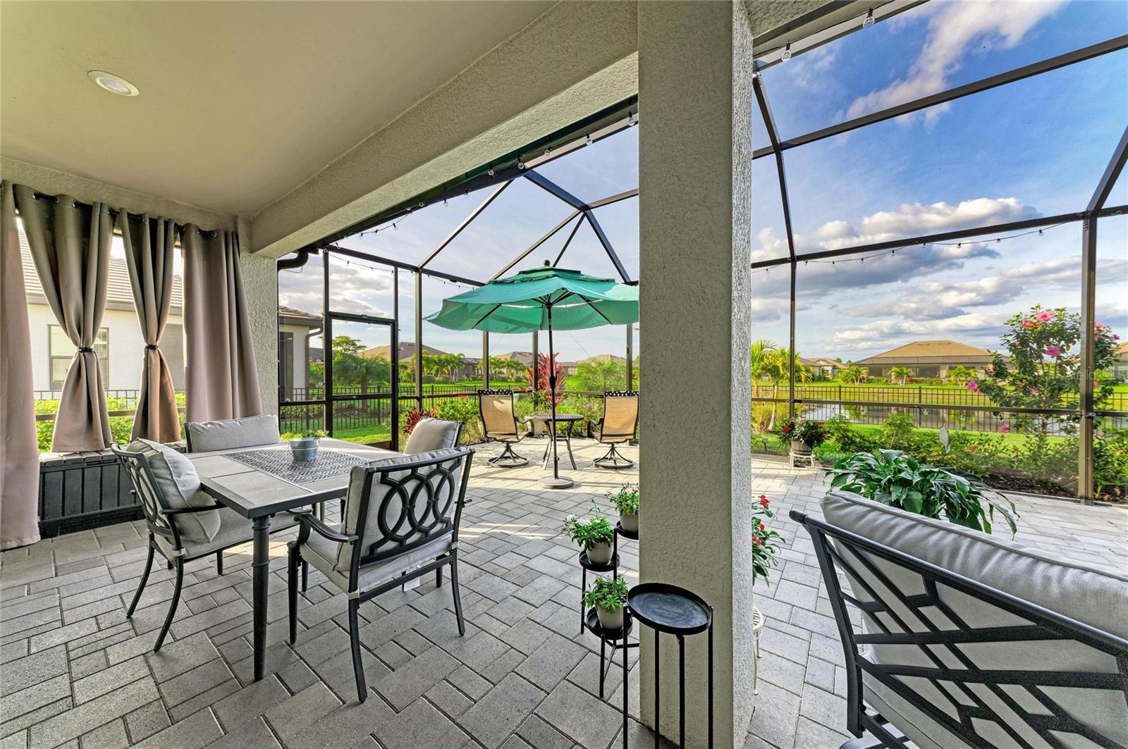 LORRAINE LAKES - Residential