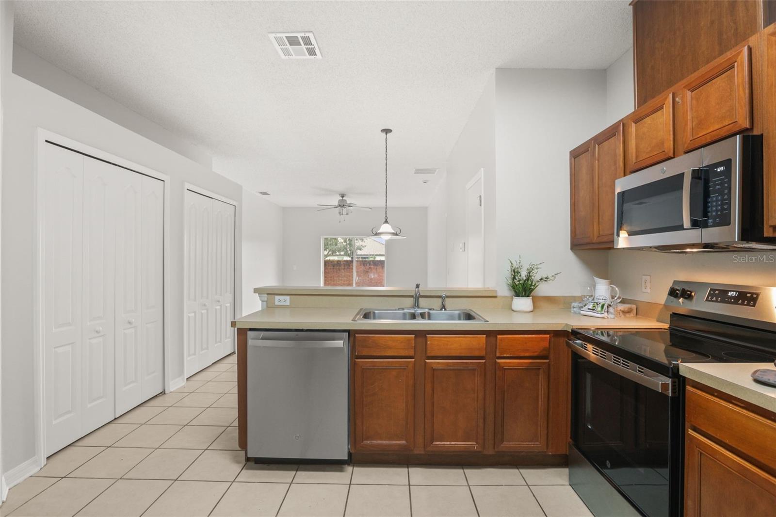 Casas a venda 2 - Jen Dantas 10175 SHADOW CREEK DRIVE