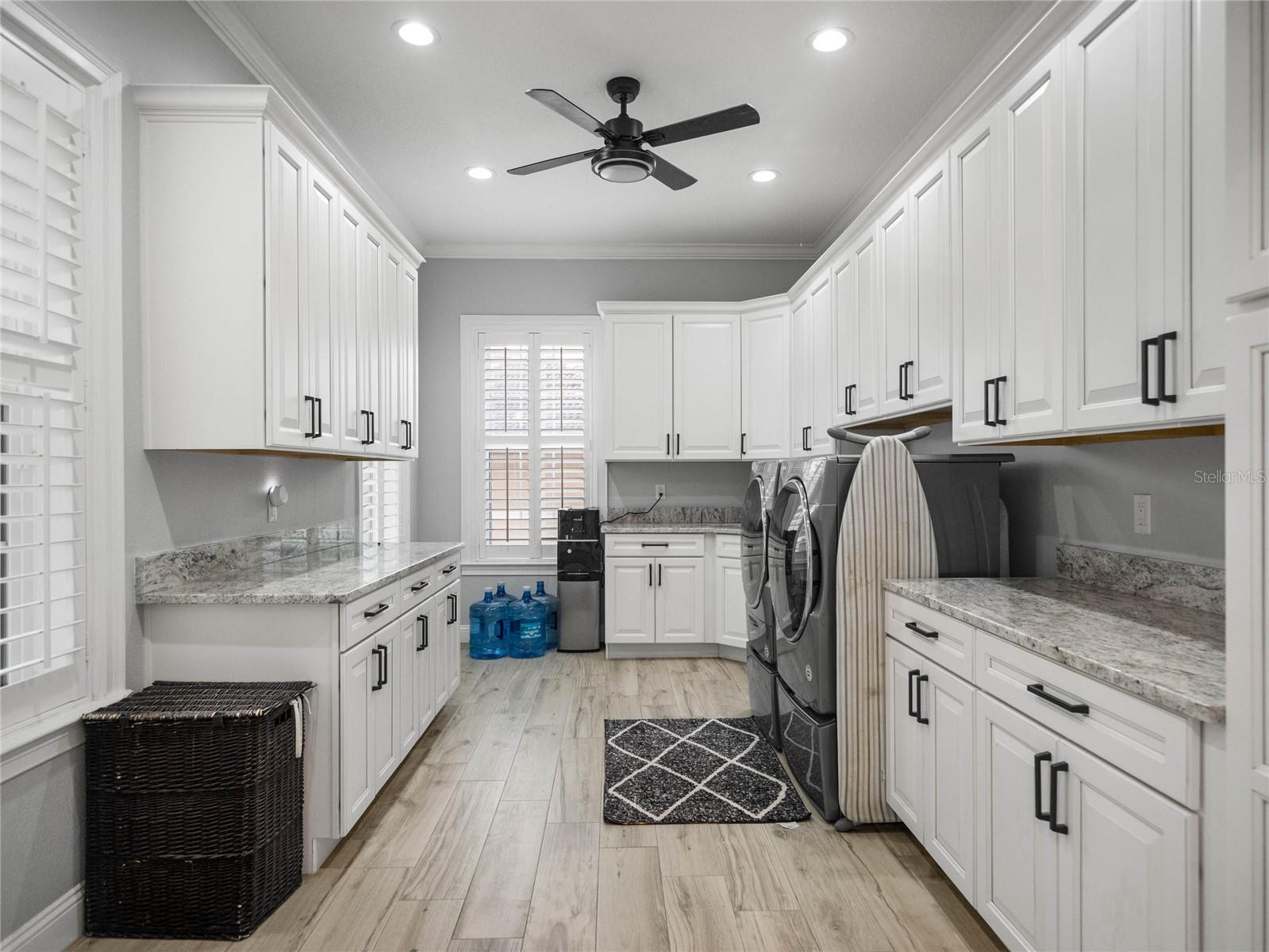 MAGNOLIA POINTE - Residential