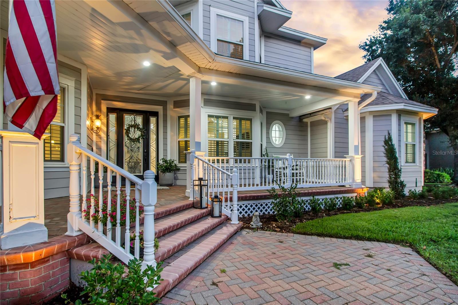 MAGNOLIA POINTE - Residential