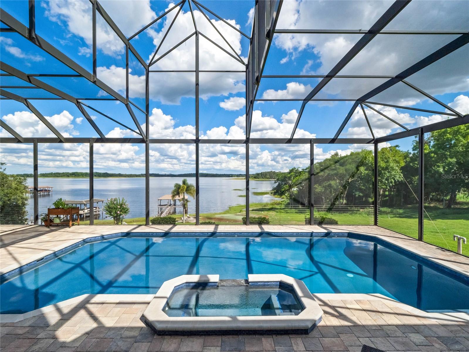 MAGNOLIA POINTE - Residential