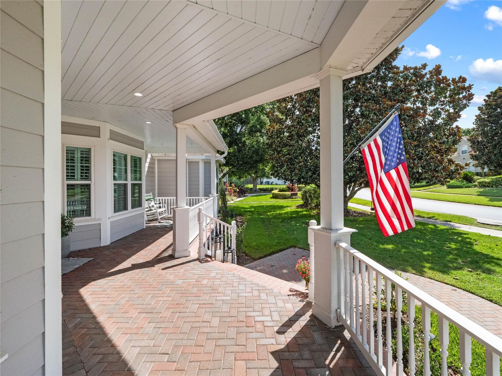 MAGNOLIA POINTE - Residential