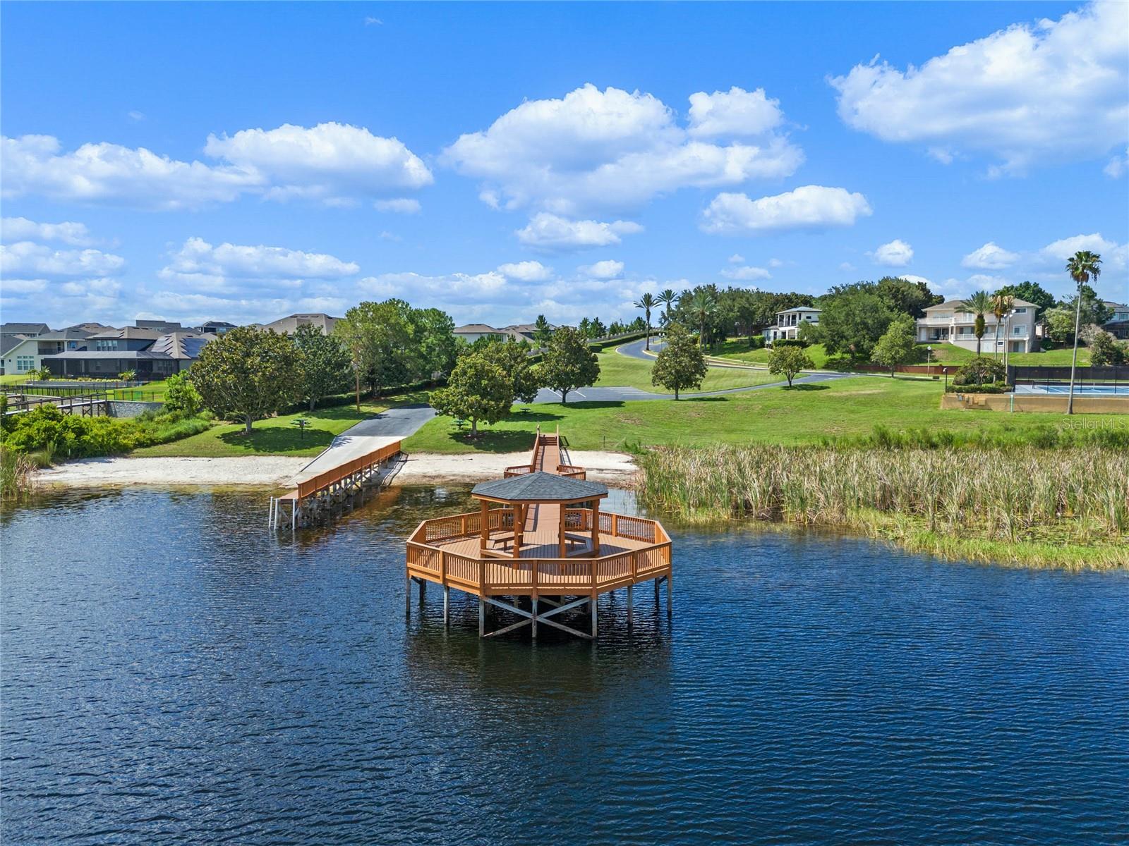 MAGNOLIA POINTE - Residential