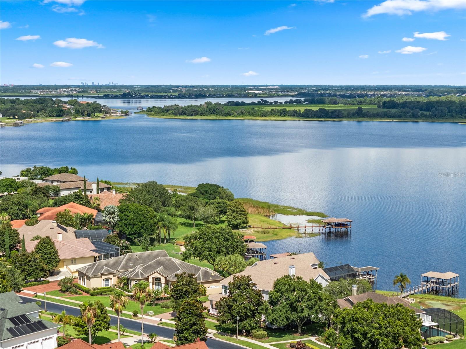 MAGNOLIA POINTE - Residential