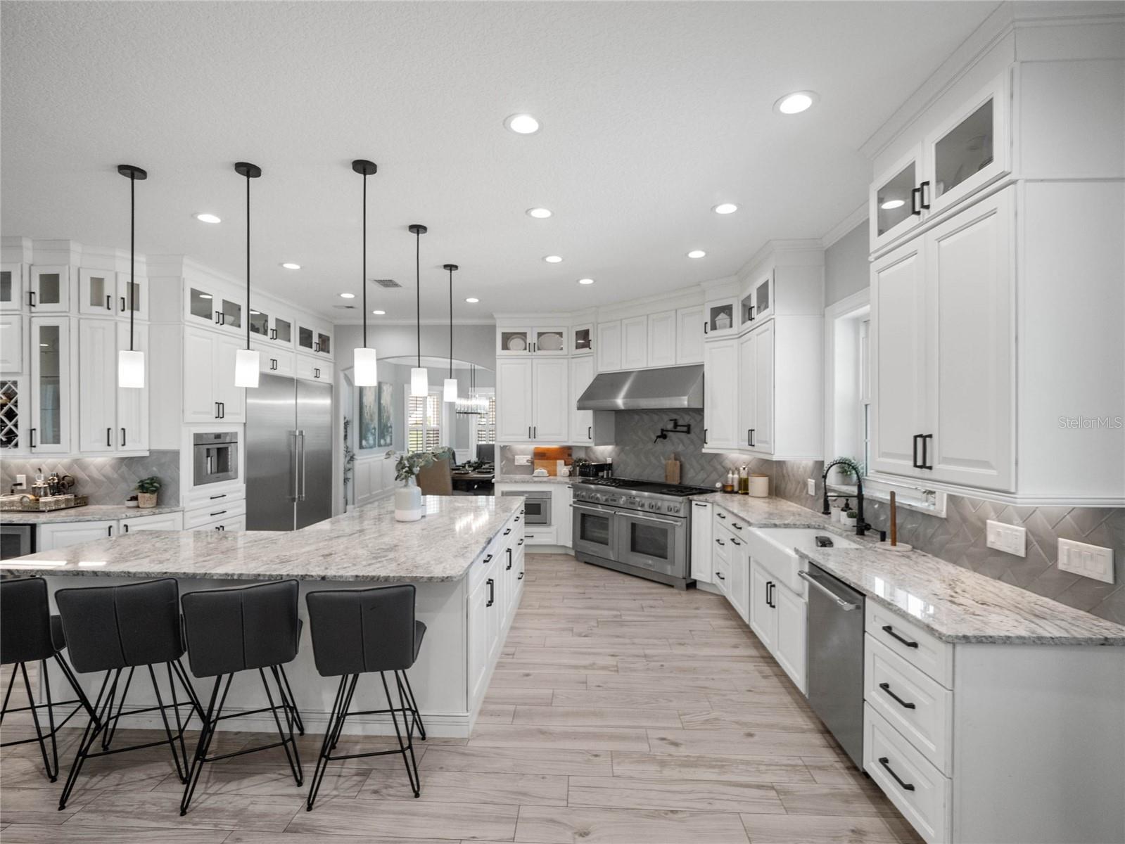 MAGNOLIA POINTE - Residential