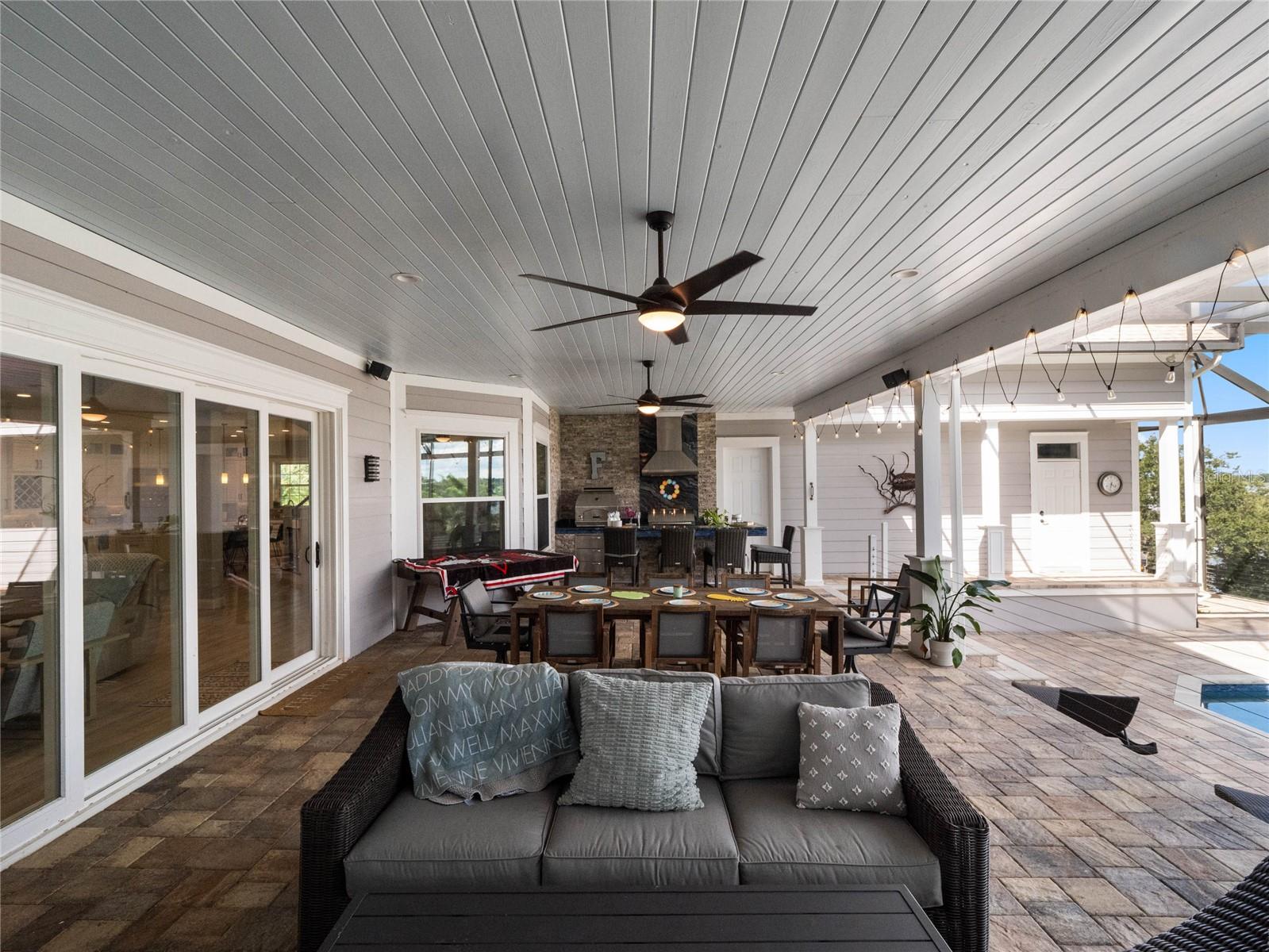 MAGNOLIA POINTE - Residential