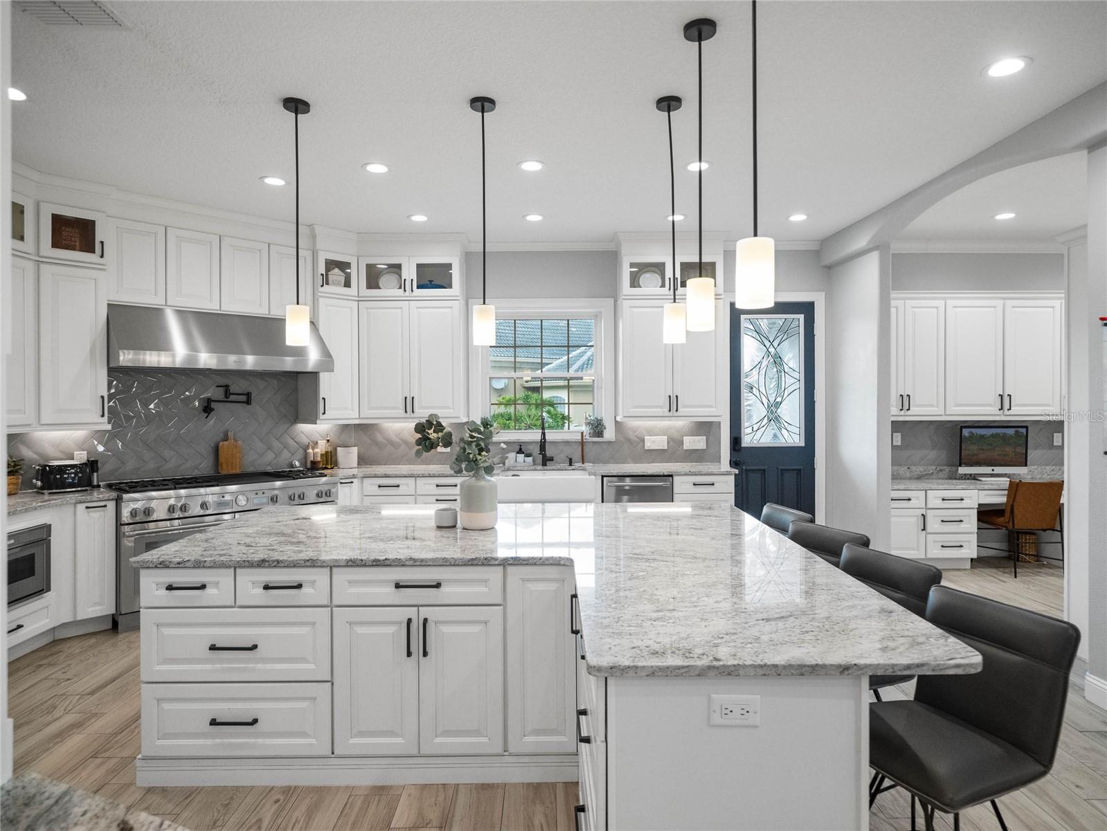 MAGNOLIA POINTE - Residential