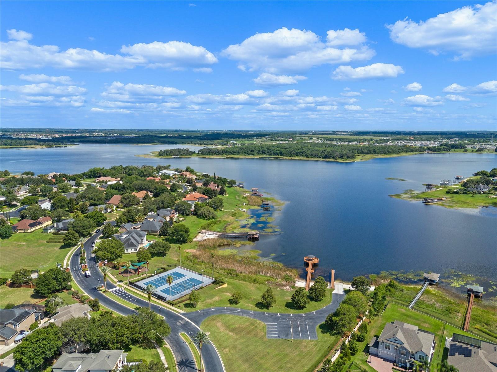 MAGNOLIA POINTE - Residential