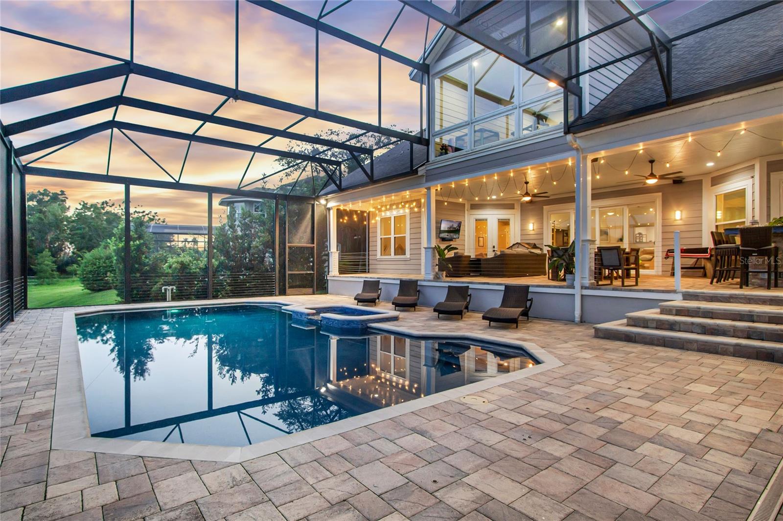 MAGNOLIA POINTE - Residential