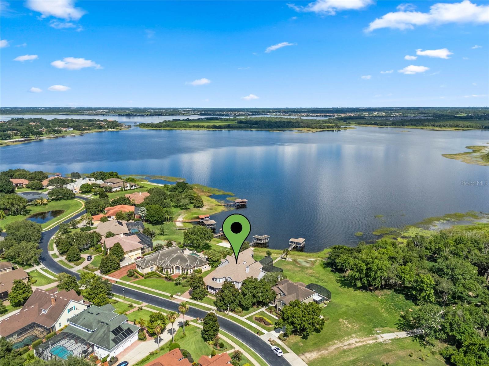 MAGNOLIA POINTE - Residential