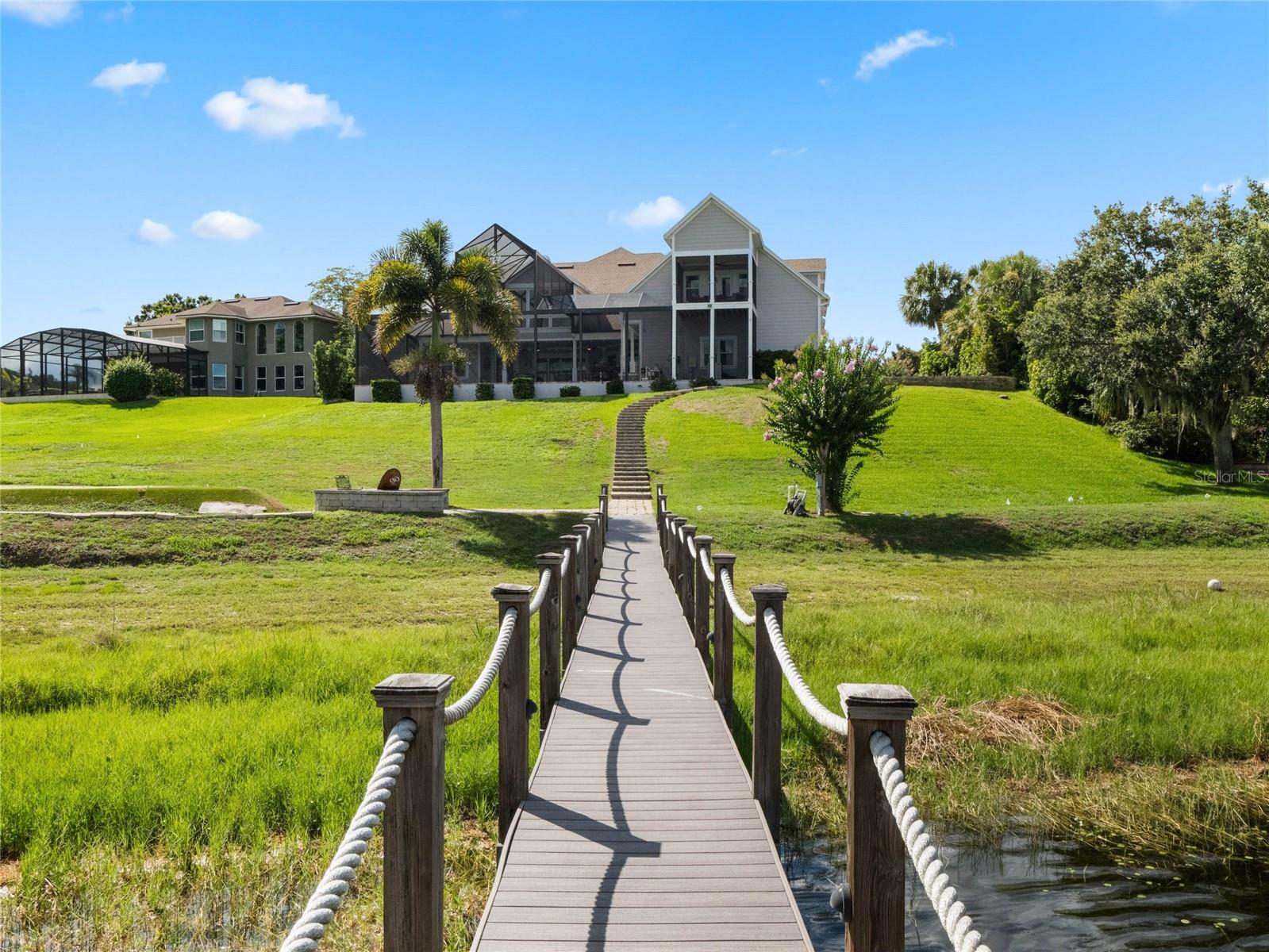 MAGNOLIA POINTE - Residential