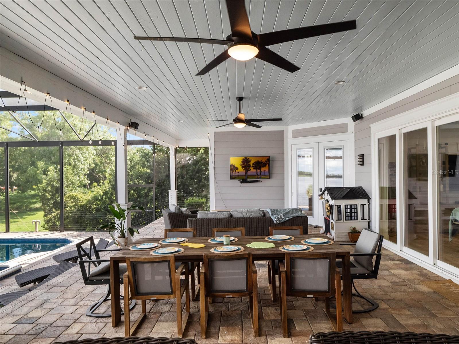 MAGNOLIA POINTE - Residential