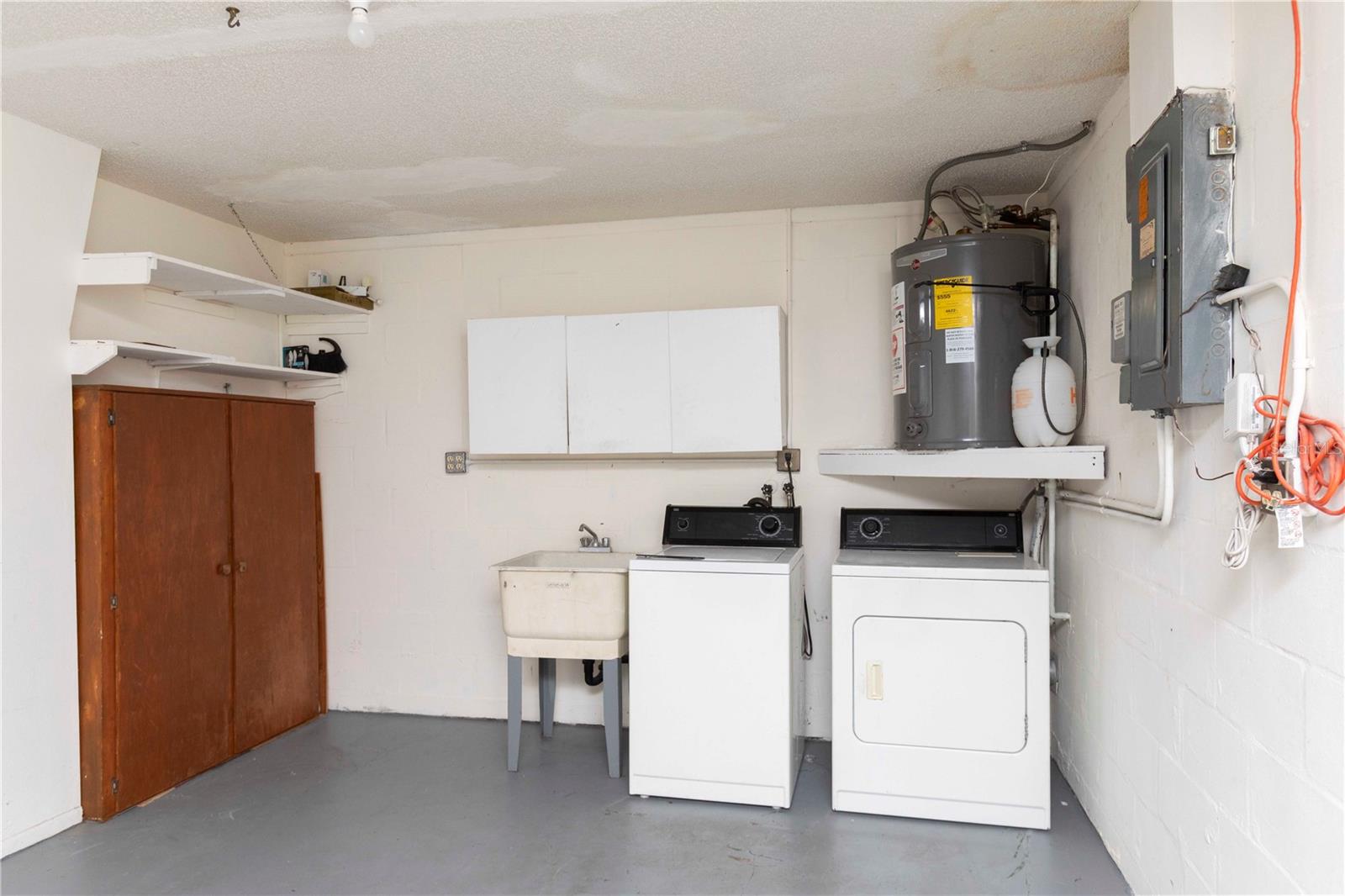 HILLANDALE - Residential