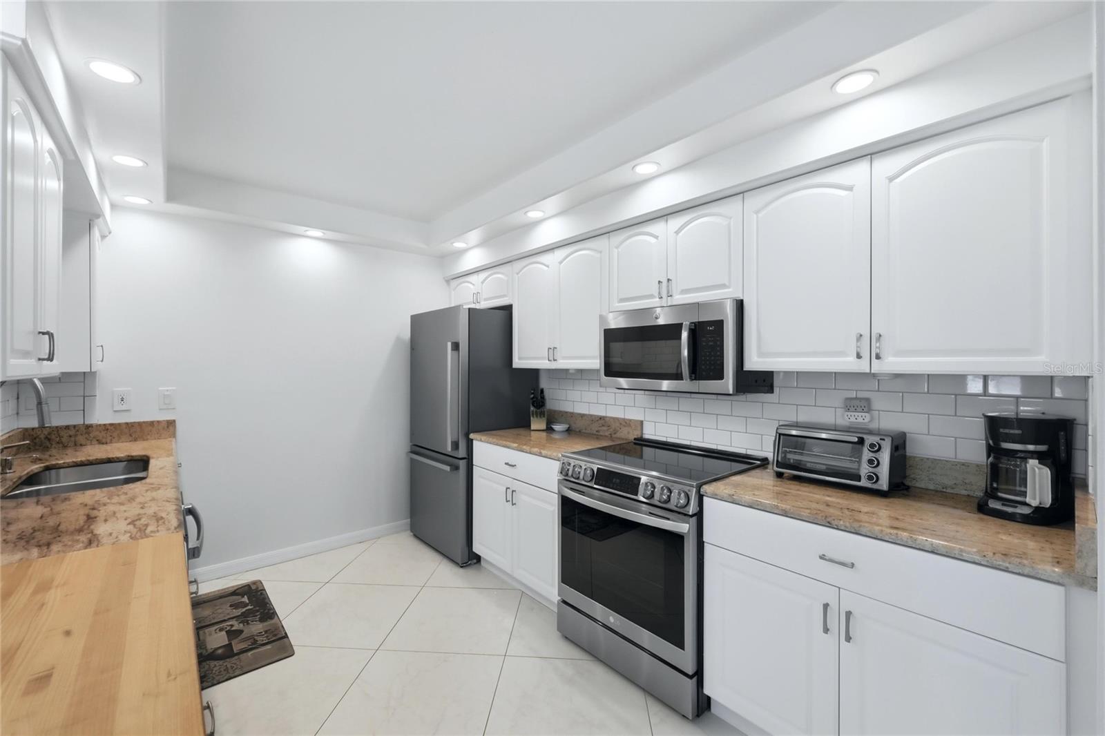 GROVE CITY SHORES - Residential