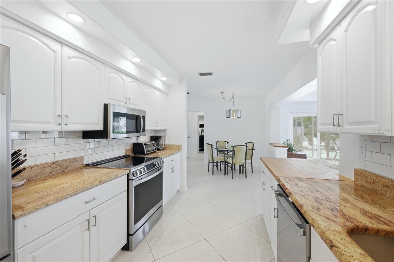 GROVE CITY SHORES - Residential