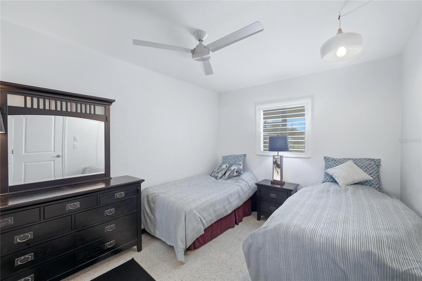 GROVE CITY SHORES - Residential