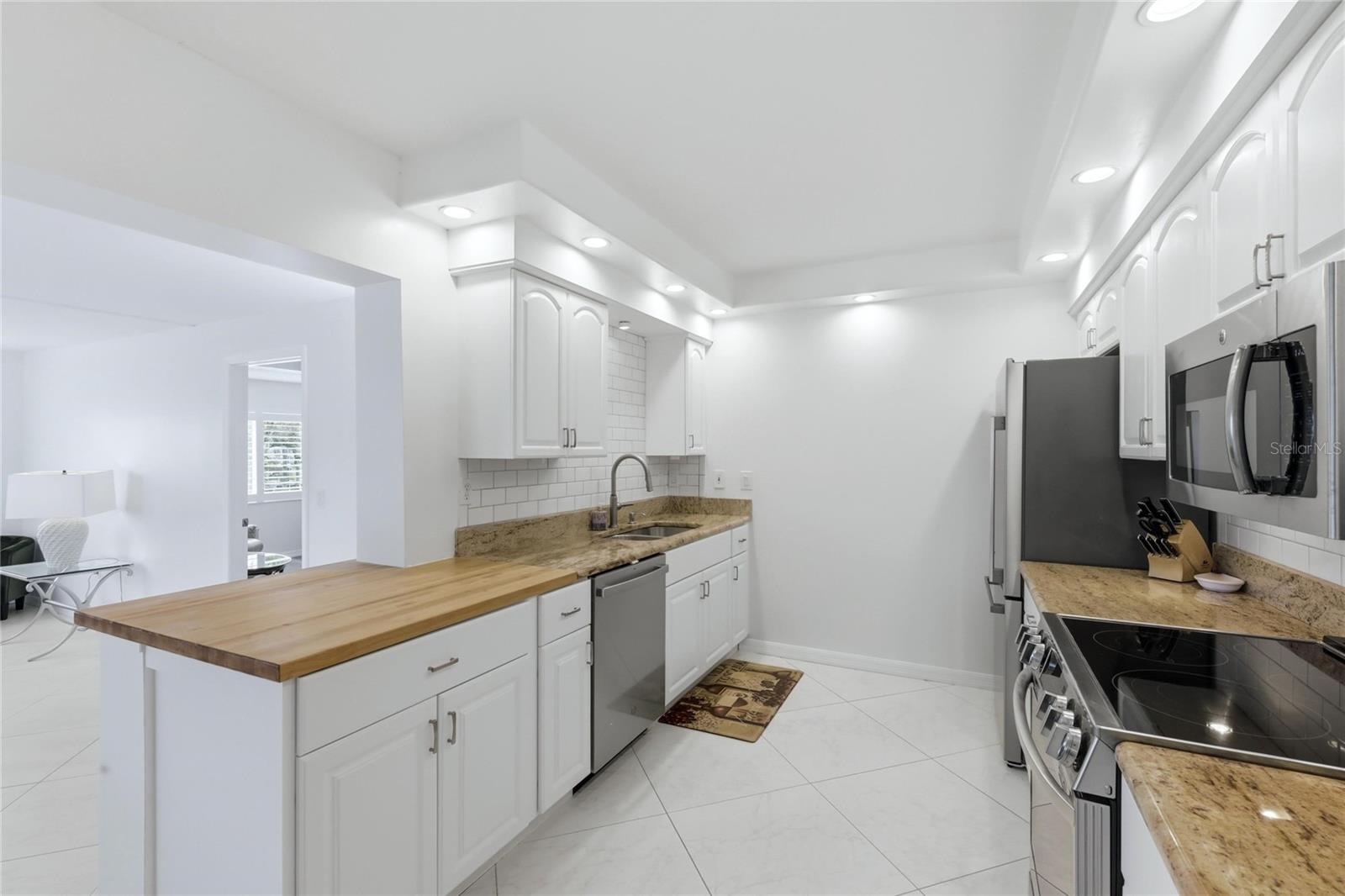 GROVE CITY SHORES - Residential