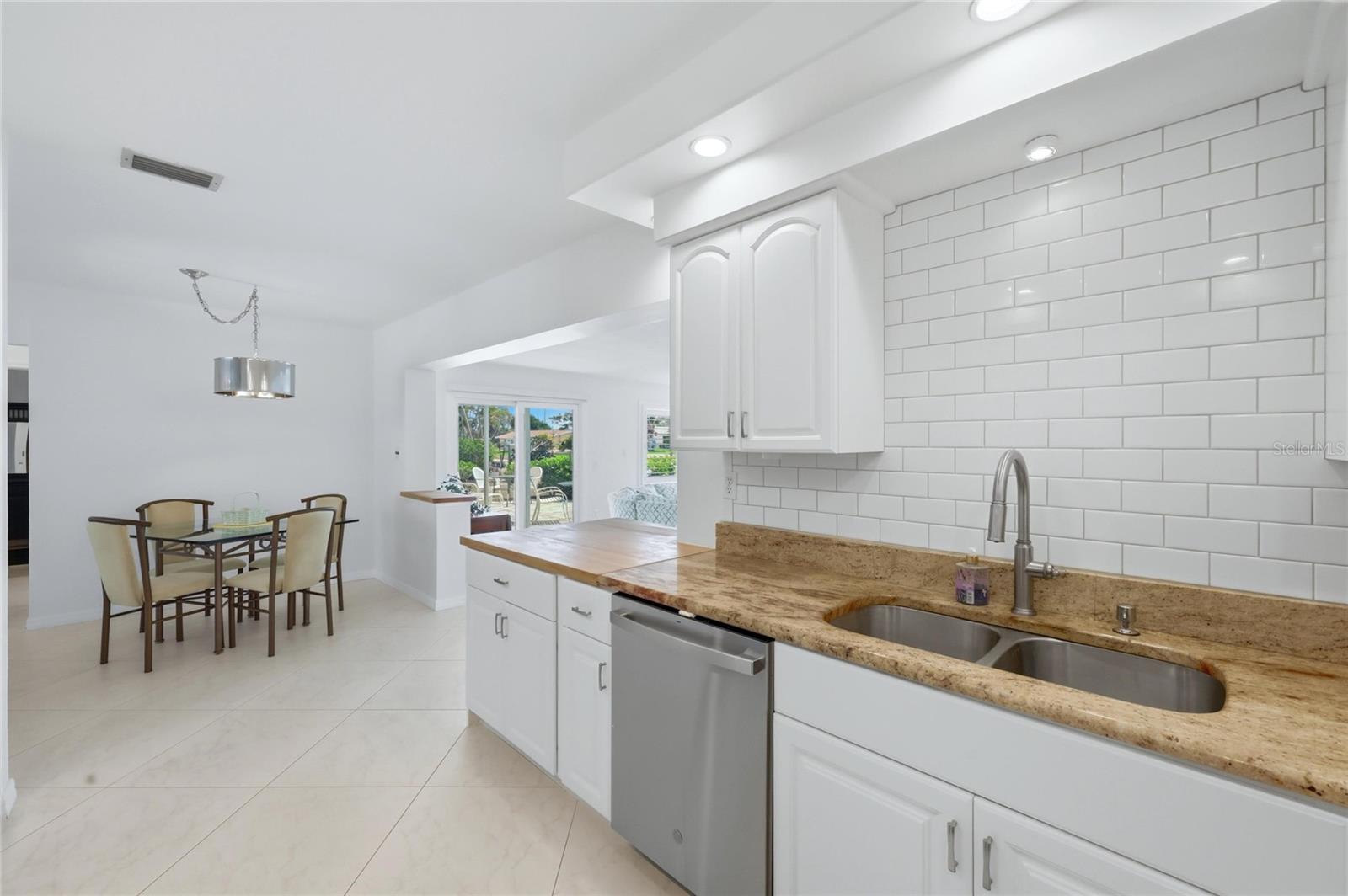 GROVE CITY SHORES - Residential