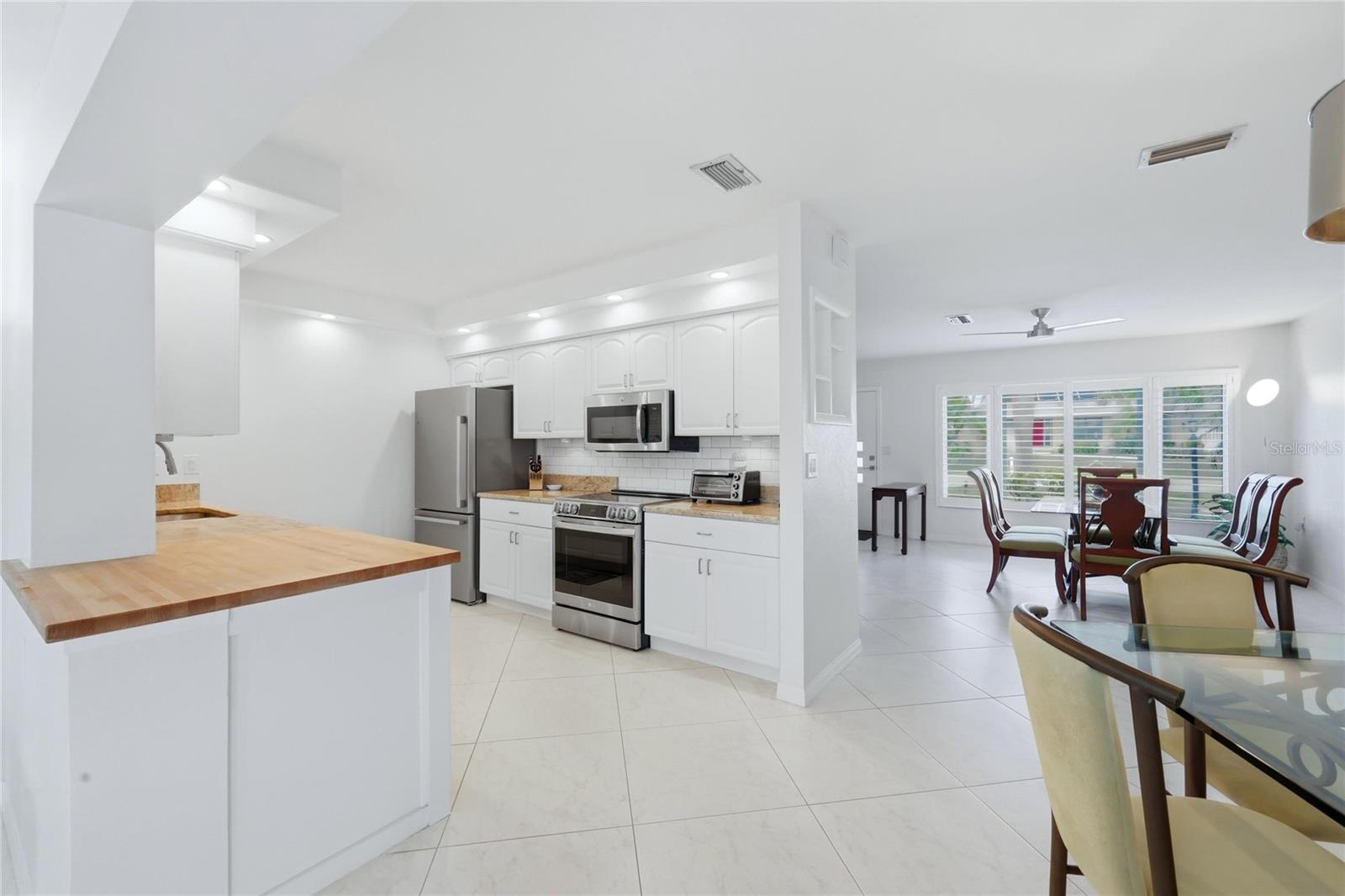 GROVE CITY SHORES - Residential