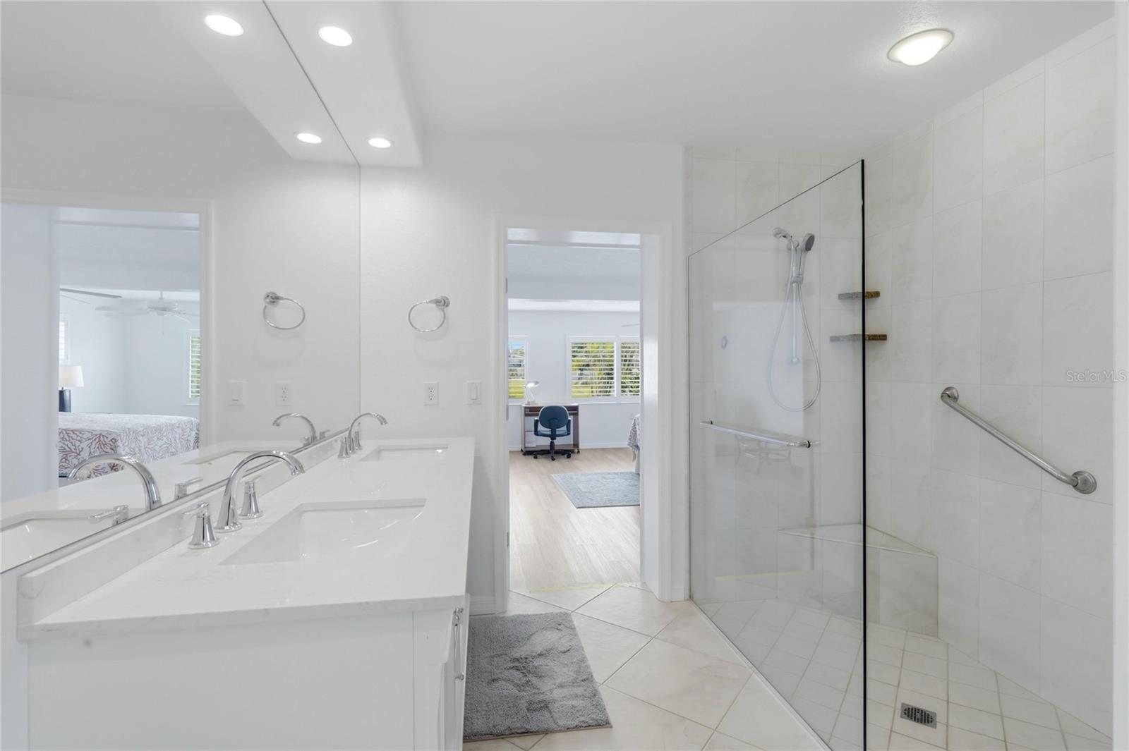 GROVE CITY SHORES - Residential