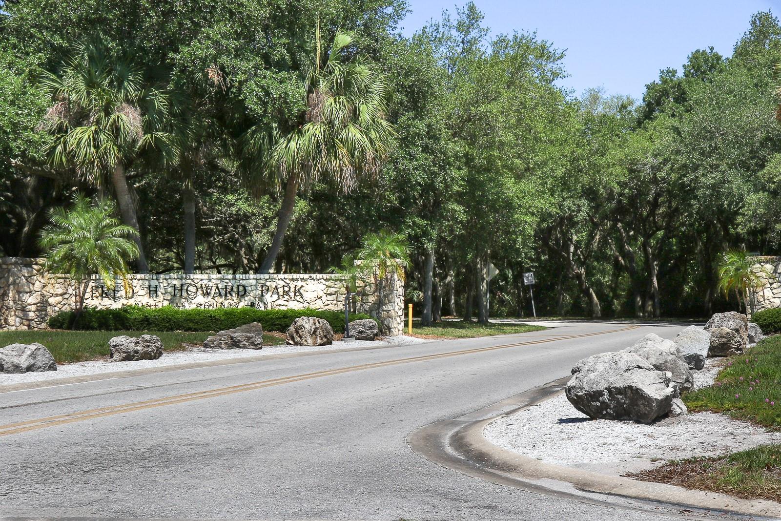 MOORINGS THE CONDO - Residential Lease